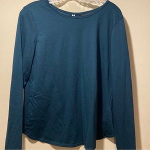 Fabletics women’s blue long sleeve with open back